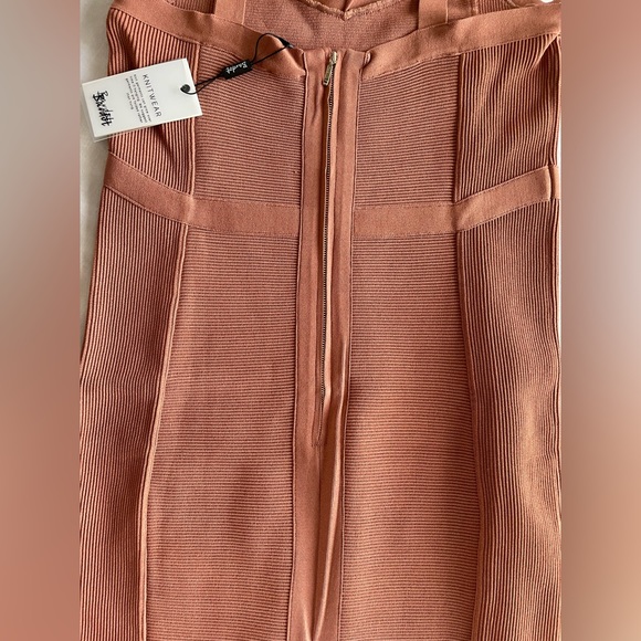 NWT Bardot Katy Knit Dress in Chestnut - Picture 3 of 7